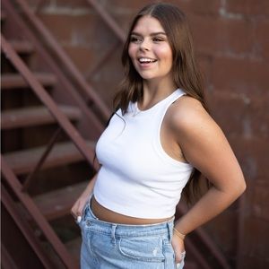 Meet your Posher, Chloe